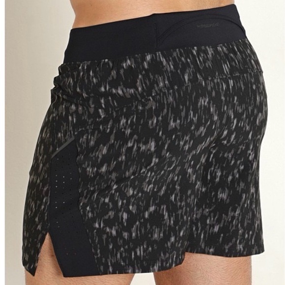 Under Armour UA Launch Elite Black and Gray Fully Lined 5” Inseam Shorts, M - Picture 3 of 15